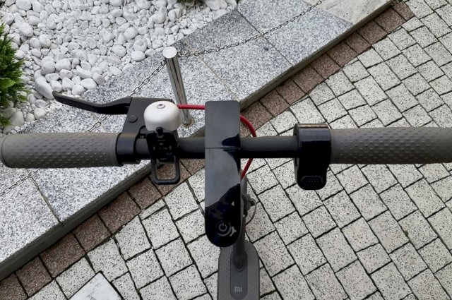 MI ELECTRIC SCOOTER 365