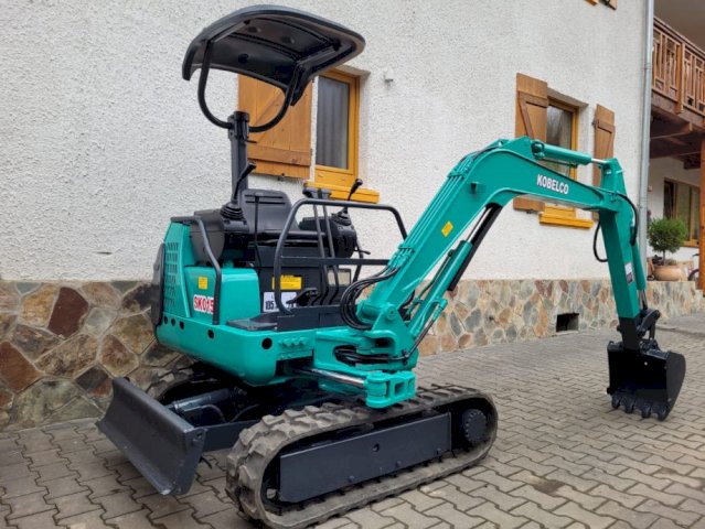 MINI BAGER KOBELCO SK015 kao nov i malo sati