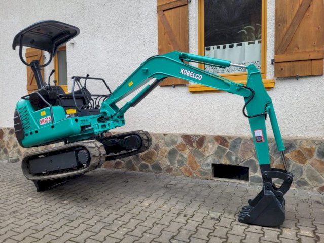 MINI BAGER KOBELCO SK015 kao nov i malo sati