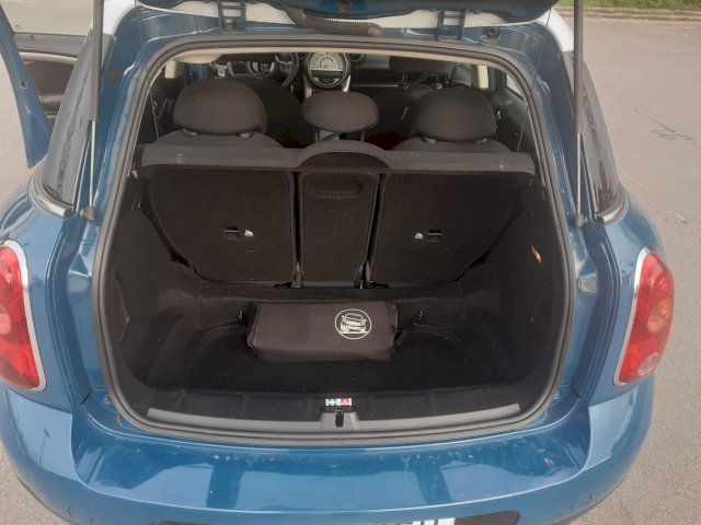 MINI COOPER COUNTRYMAN