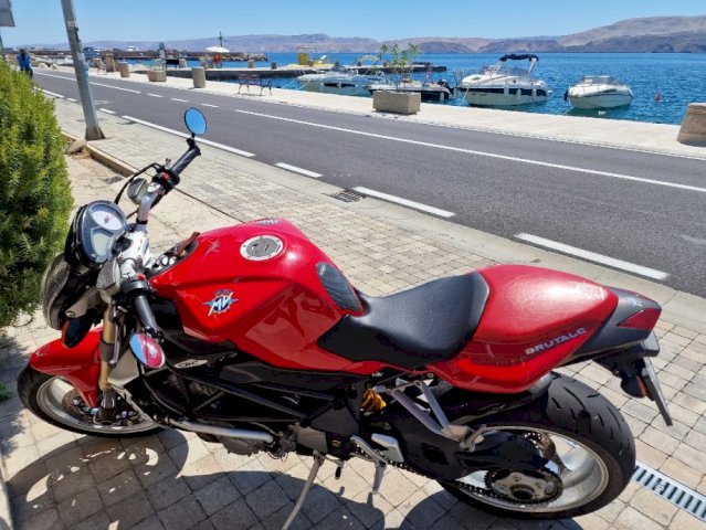 MV Agusta BRUTALE 750 cm3, 2005 god.