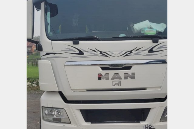 Man tgx i poluprikolica Kempf