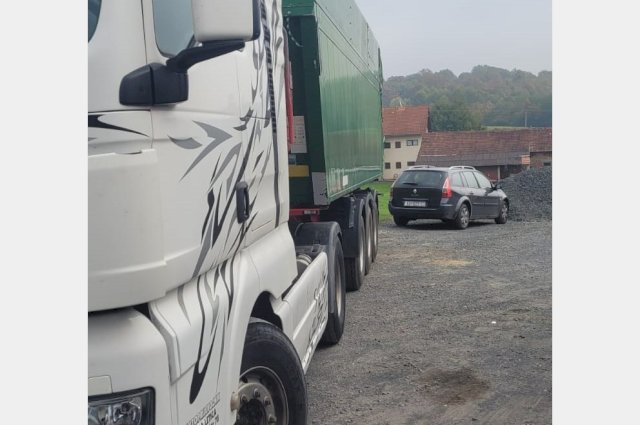 Man tgx i poluprikolica Kempf