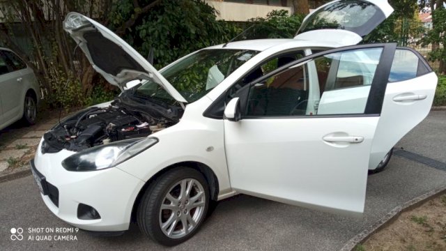 Mazda 2 1,3 i TE 16V- klima, parking senzori