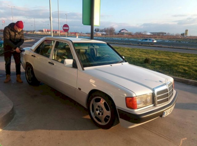 Mercedes 190,2.5 dizel,66 kw