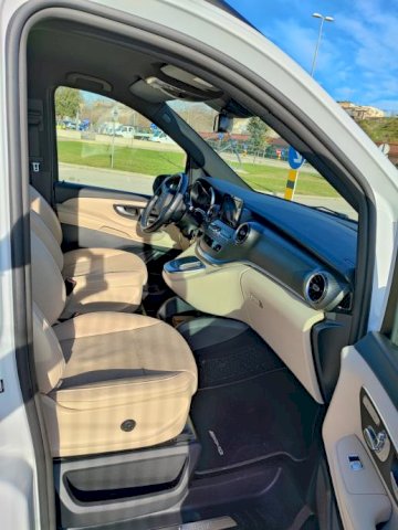 Mercedes Benz V klasa 300d 4Matic AMG oprema