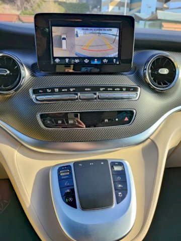 Mercedes Benz V klasa 300d 4Matic AMG oprema