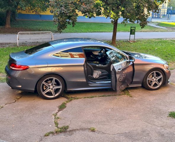 Mercedes C cupe AMG 220 d 64000 km automatik F1