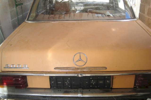 Mercedes-Benz 116 minika 200 d