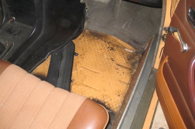 Mercedes-Benz 116 minika 200 d