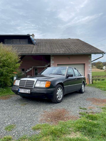 Mercedes-Benz 124 124W 220E