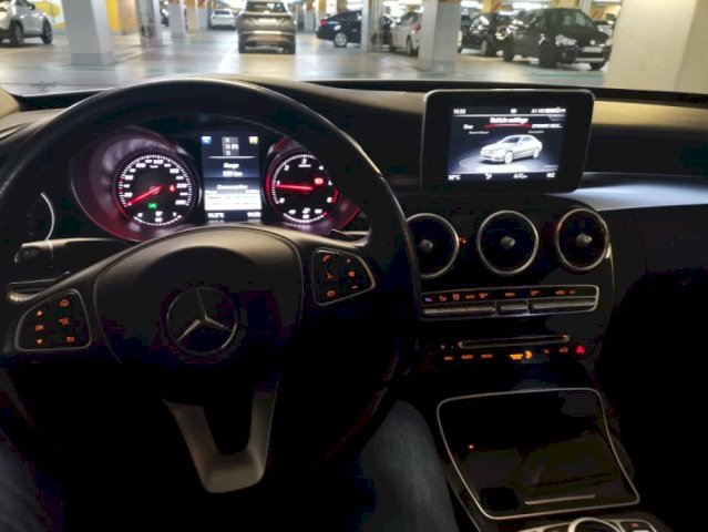 Mercedes-Benz C-klasa 180 d AMG