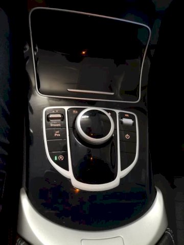 Mercedes-Benz C-klasa 180 d AMG