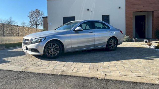 Mercedes-Benz C-klasa 220 D