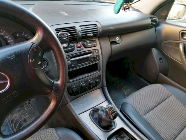 Mercedes-Benz C-klasa 220