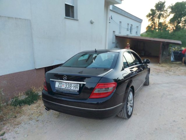 Mercedes-Benz C-klasa 2.2 CDI