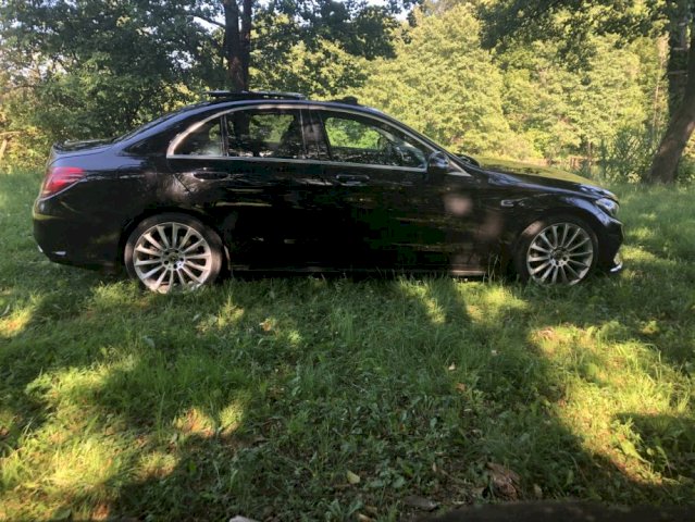 Mercedes-Benz C-klasa 250 d 4MATIC AMG