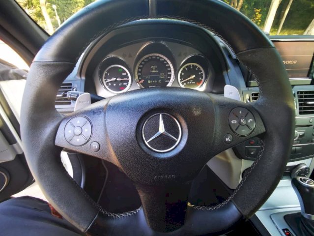 Mercedes-Benz C-klasa 63 AMG
