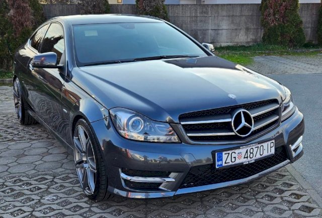 Mercedes-Benz C-klasa Coupe 220 CDI * AMG PAKET *
