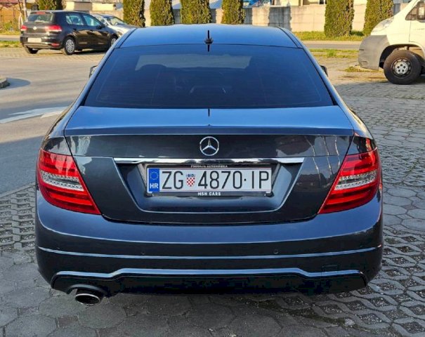 Mercedes-Benz C-klasa Coupe 220 CDI * AMG PAKET *