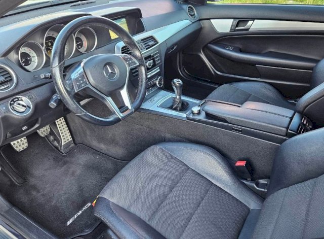 Mercedes-Benz C-klasa Coupe 220 CDI * AMG PAKET *