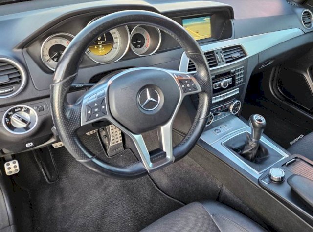 Mercedes-Benz C-klasa Coupe 220 CDI * AMG PAKET *