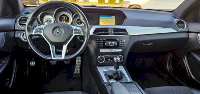 Mercedes-Benz C-klasa Coupe 220 CDI * AMG PAKET *