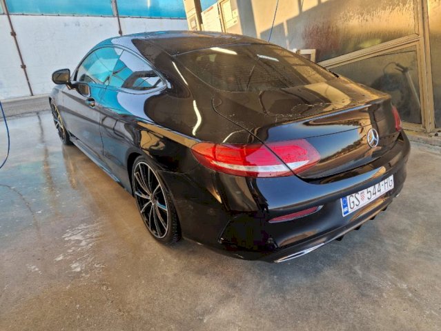 Mercedes-Benz C-klasa Coupe 220 d AMG