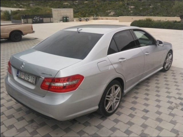 Mercedes-Benz E-klasa 220 AMG line motor
