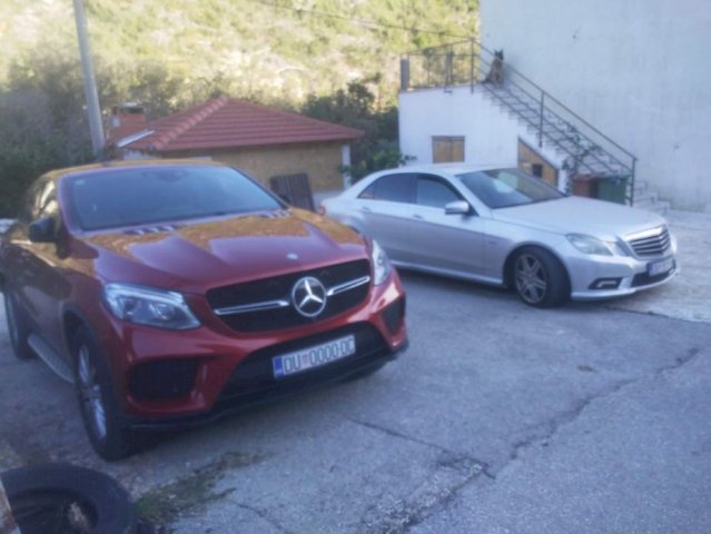 Mercedes-Benz E-klasa 220 AMG line motor