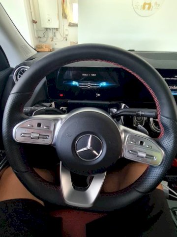 Mercedes-Benz GLA 250 4 MATIC Automatik