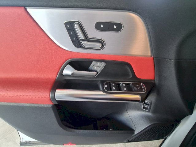 Mercedes-Benz GLA 250 4 MATIC Automatik