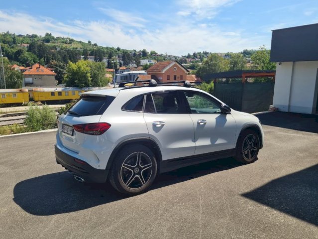 Mercedes-Benz GLA 250 4 MATIC Automatik