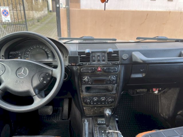 Mercedes-Benz G