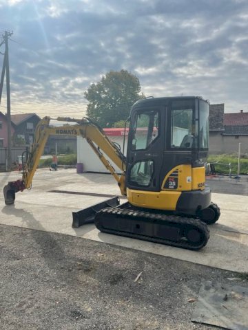 Mini bager Komatsu