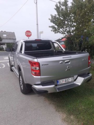 Mitsubishi L200 2.4 DI-D 4X4