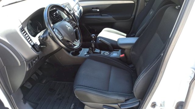 Mitsubishi Outlander 2,2 DI-D 4x4
