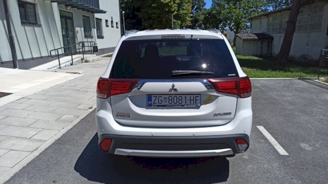 Mitsubishi Outlander 2,2 DI-D 4x4