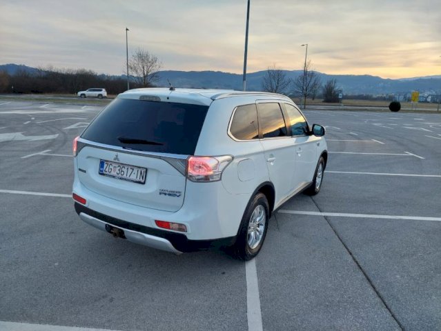 Mitsubishi Outlander Plug-in hybrid (PHEV)