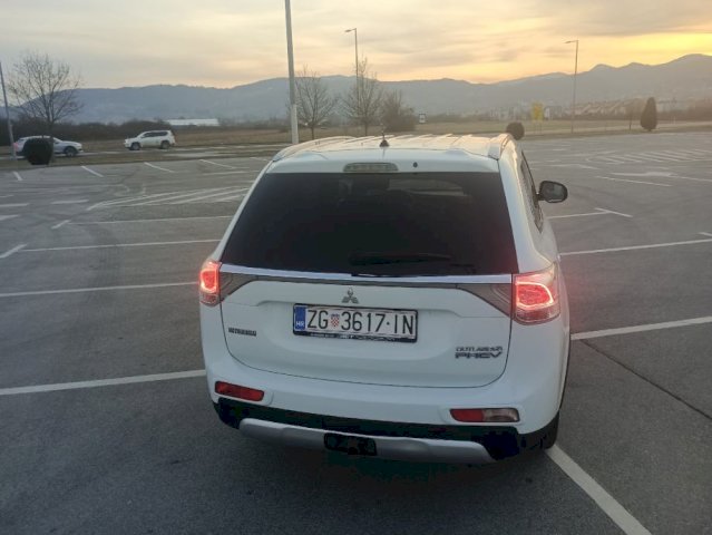 Mitsubishi Outlander Plug-in hybrid (PHEV)