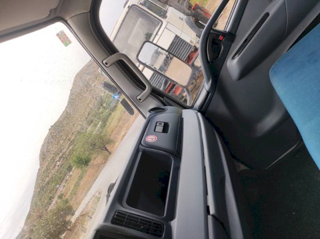 Mitsubishi fuso canter 7c18 kiper, 2013 god.