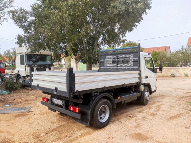 Mitsubishi fuso canter 7c18 kiper, 2013 god.