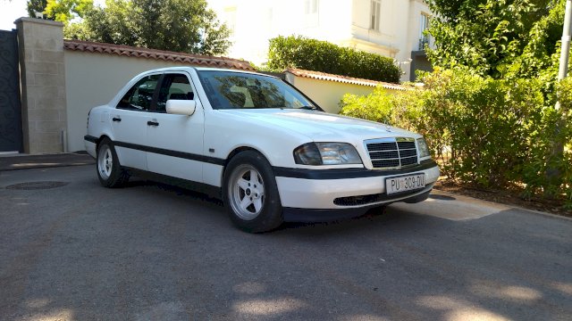 Mjenjam za kombi ili okaša