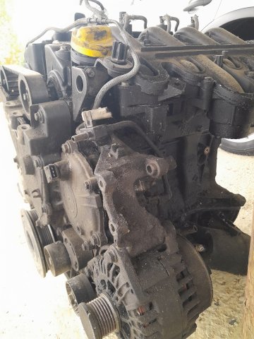 Motor Renault 2.5dci 2003.g