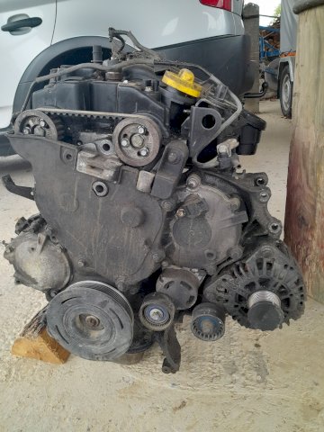 Motor Renault 2.5dci 2003.g