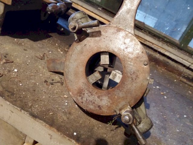 Nareznica za navoj na cijevima, podesiva