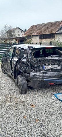 Nissan Leaf Elektricni