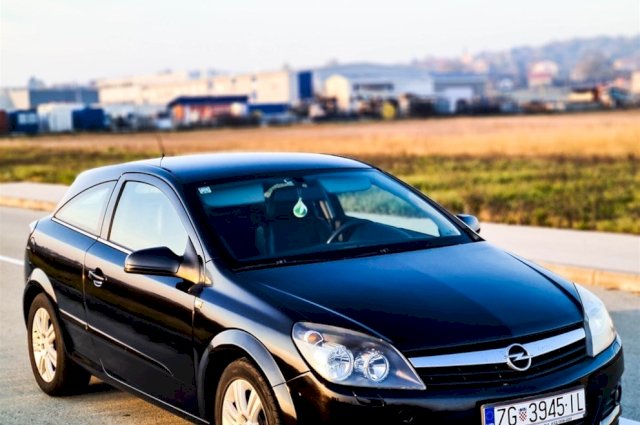 Opel Astra Coupe 1.4 LPG - reg. 03./23.
