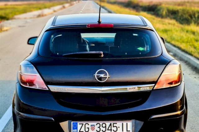 Opel Astra Coupe 1.4 LPG - reg. 03./23.