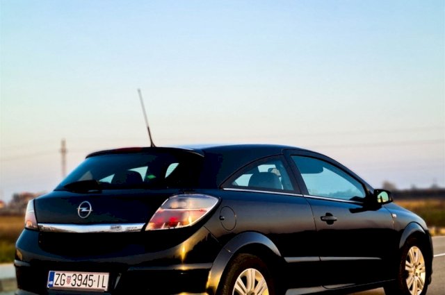 Opel Astra Coupe 1.4 LPG - reg. 03./23.